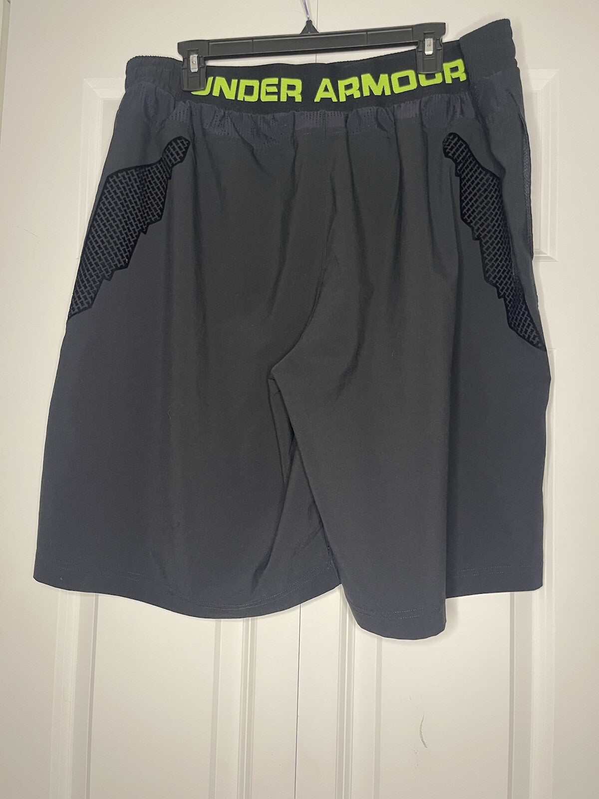 Under armour shorts fitted 2xl black 