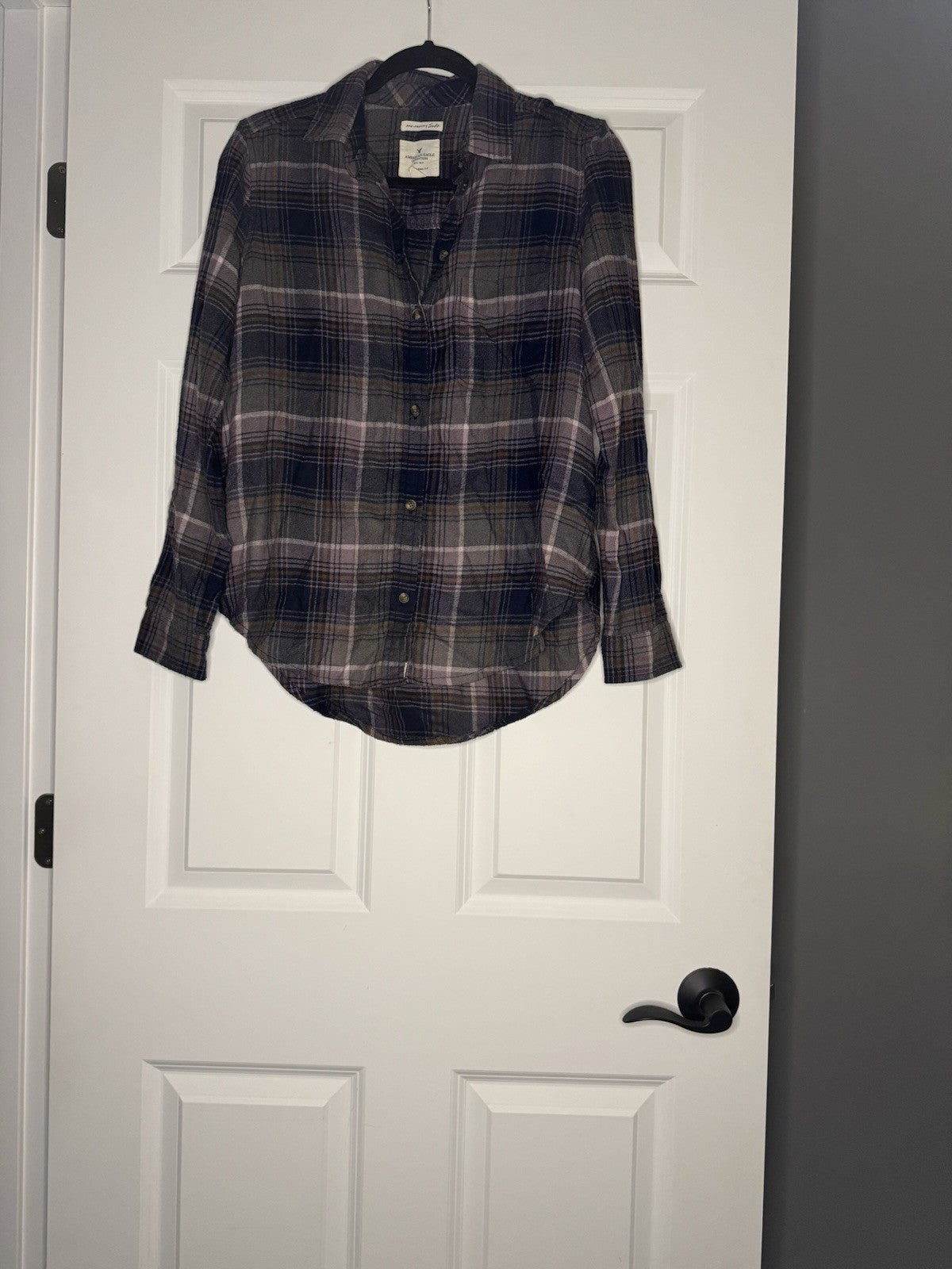 American Eagle Boyfriend Fit Button Up Small Purple Blue Rust Gray Plaid