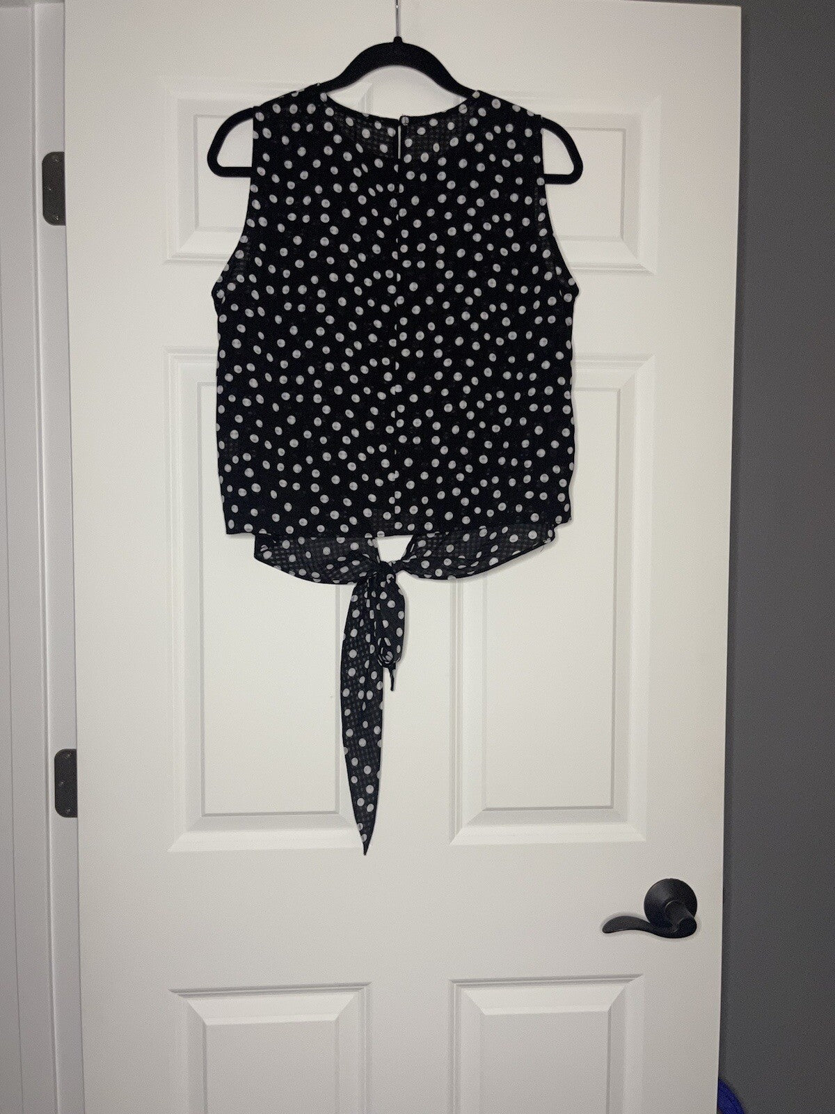 Symphony sleeveess blouse small black and white checkered polka dot print