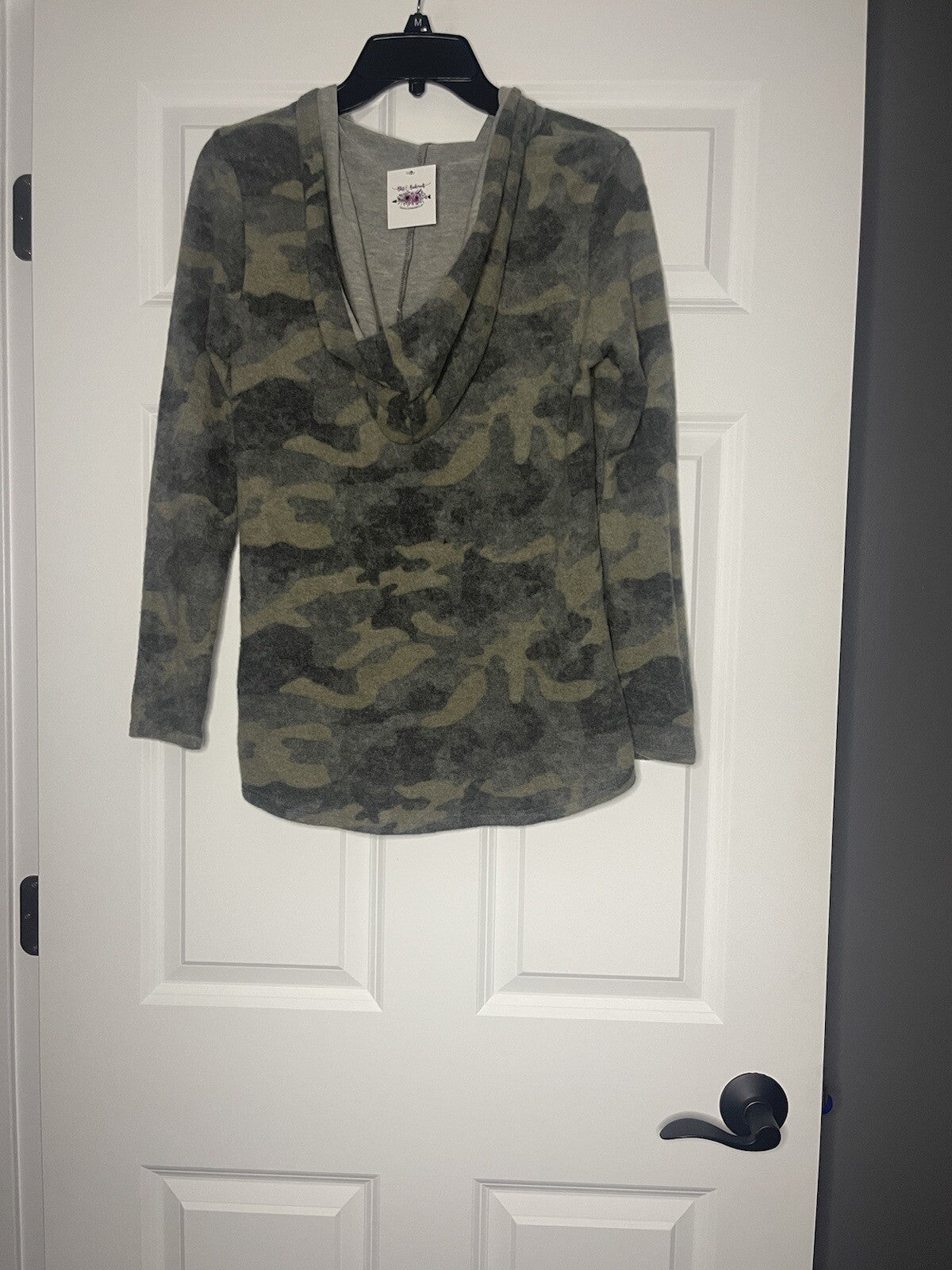 Adora camouflage sweater w hood small NWT