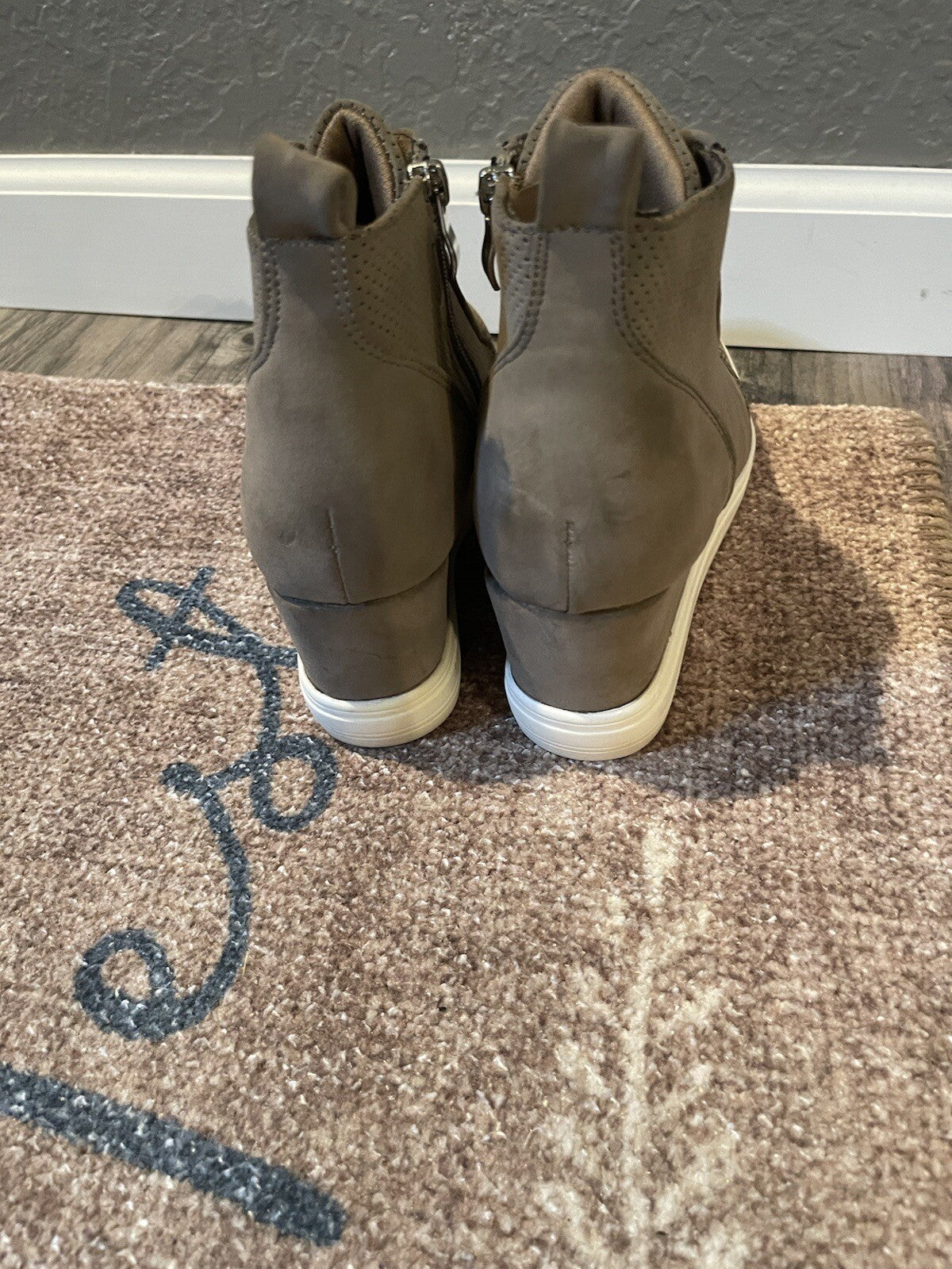 Ccocci zoey shoes size 8 taupe