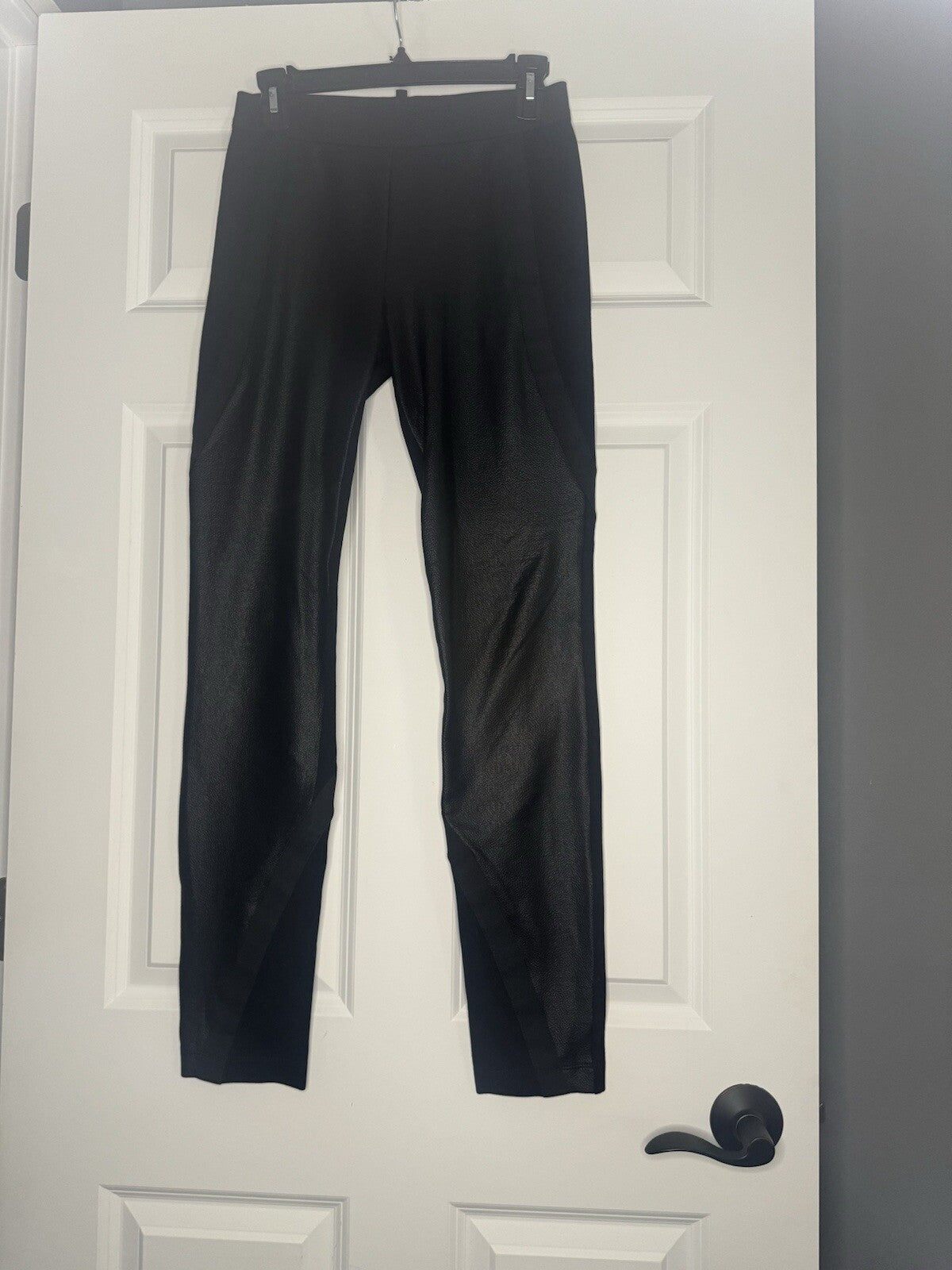 Bcbg Maxazria Leggings Small Black Shiny Front Material 