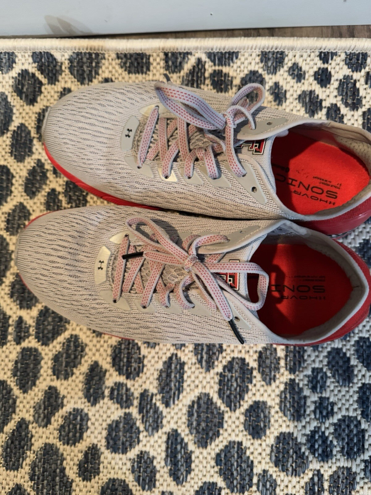 Under Armour Hovr Sonic Women’s Sneakers Size 8 Red Gray Excellent Condition 