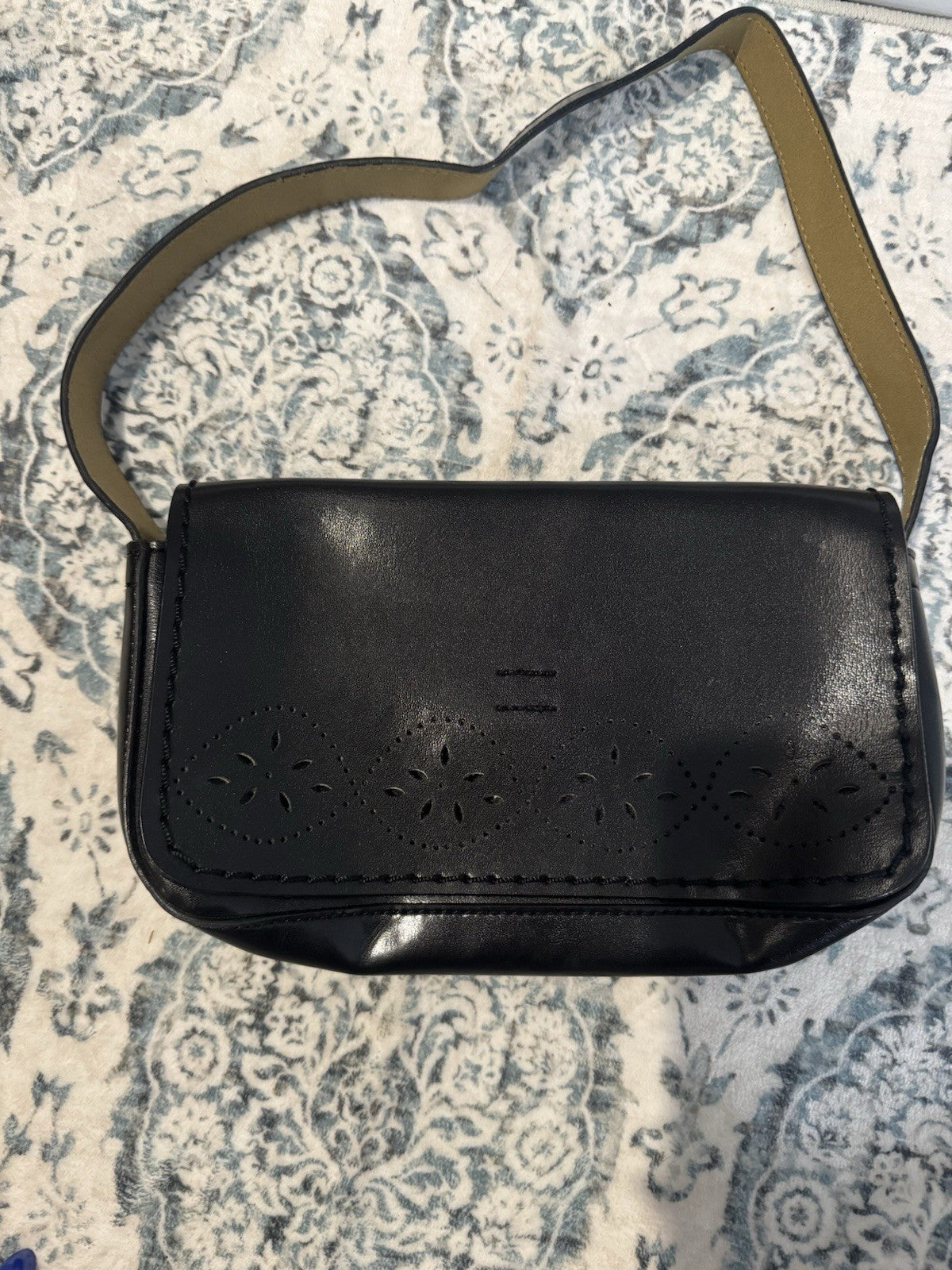 Mondani New York Shoulder Bag Black With Cut Outs 