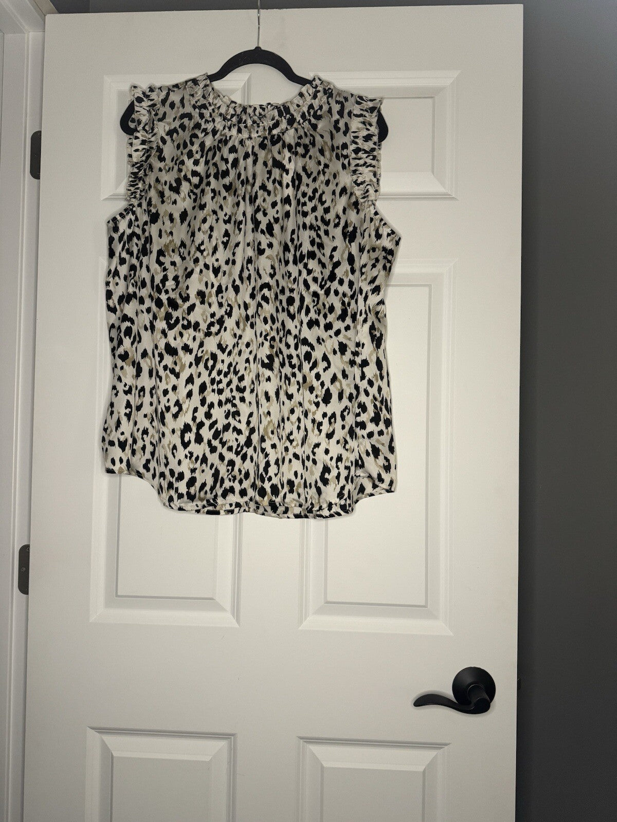 Hailey And Co Sleeveless Blouse 2x Cream Black Taupe Animal Print Nwt 35