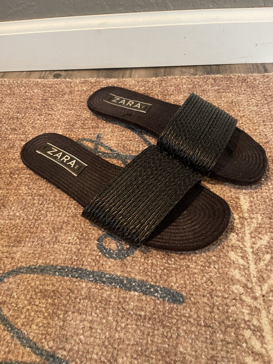 Zara trafaluc slip on sandals black size 40