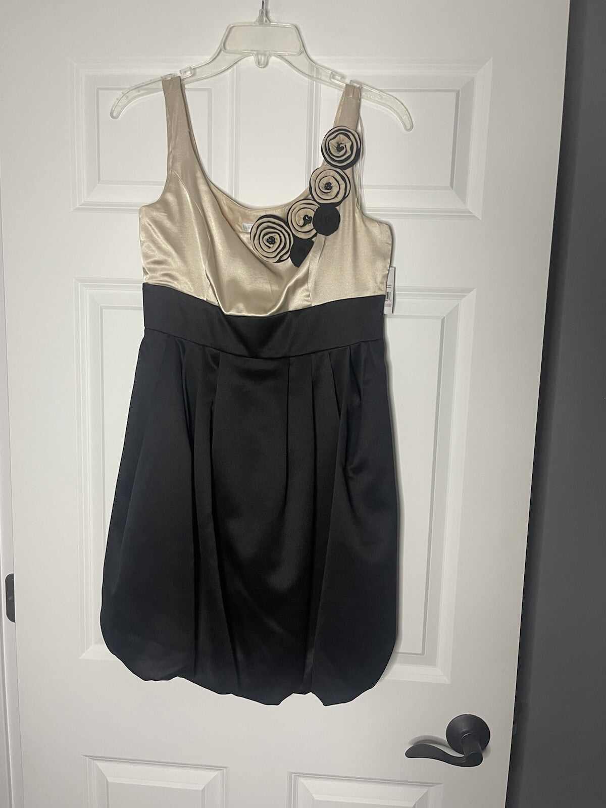 London Times sleeveless dress cream and black size 6 NWT