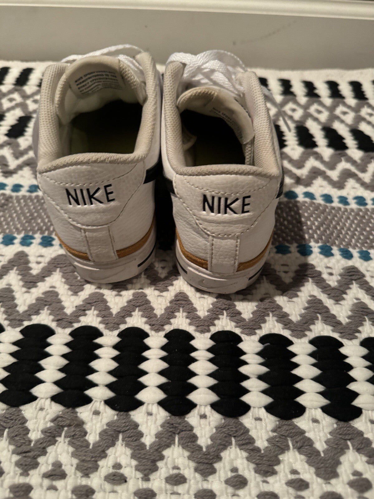 Nike Legacy Court Sneakers Size 7.5 White Black Brown 