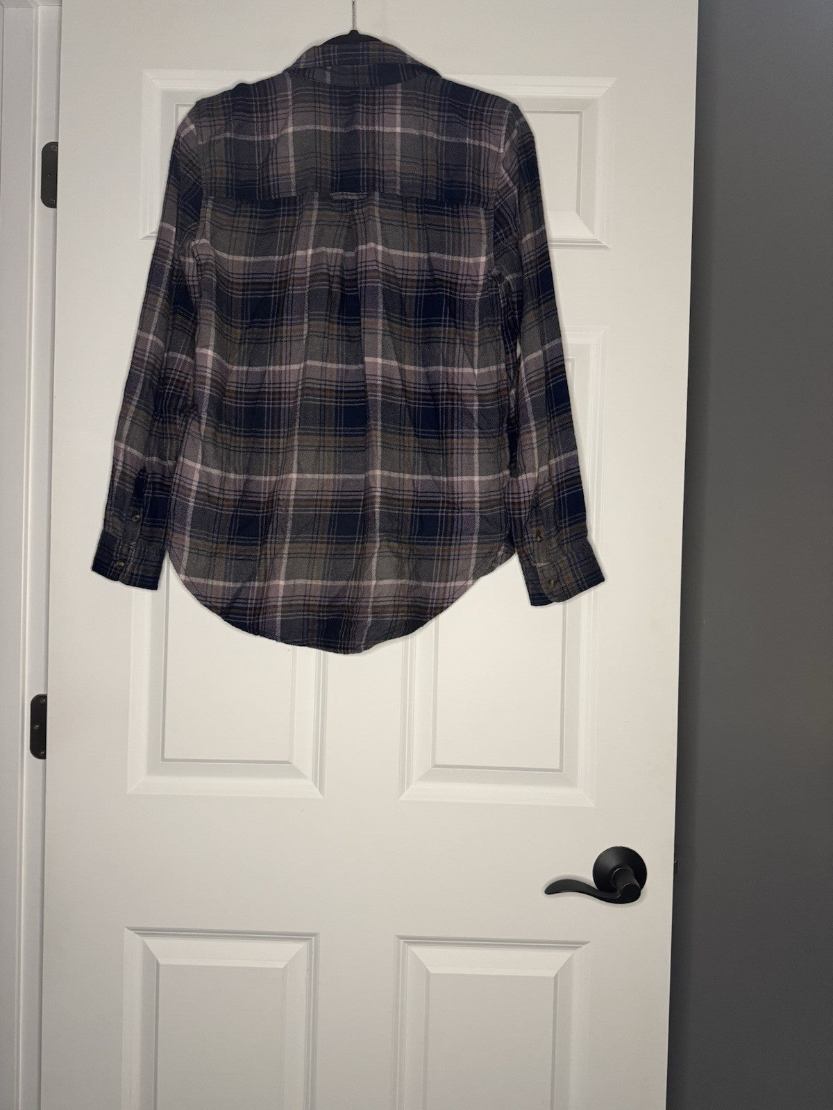 American Eagle Boyfriend Fit Button Up Small Purple Blue Rust Gray Plaid
