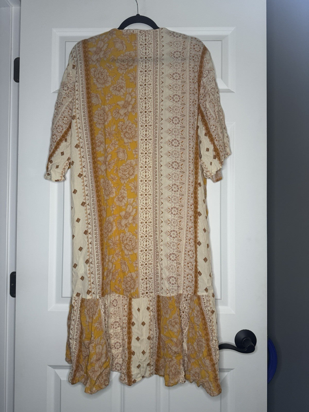 American Eagle Kimono XS/small Mustard Burnt Orange Mauve Cream Floral Print 