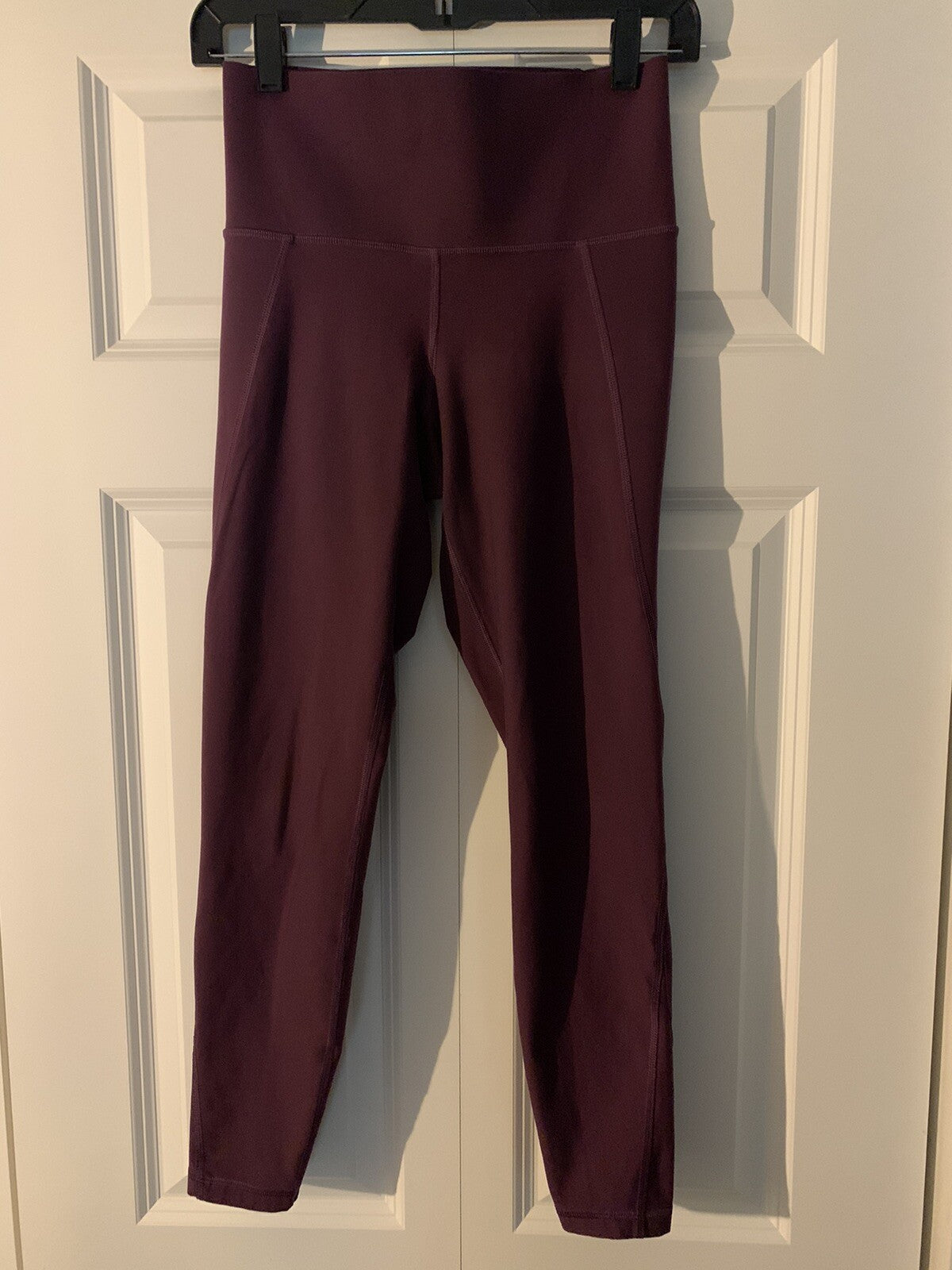 Old Navy Active size small leggings plum duo dry 