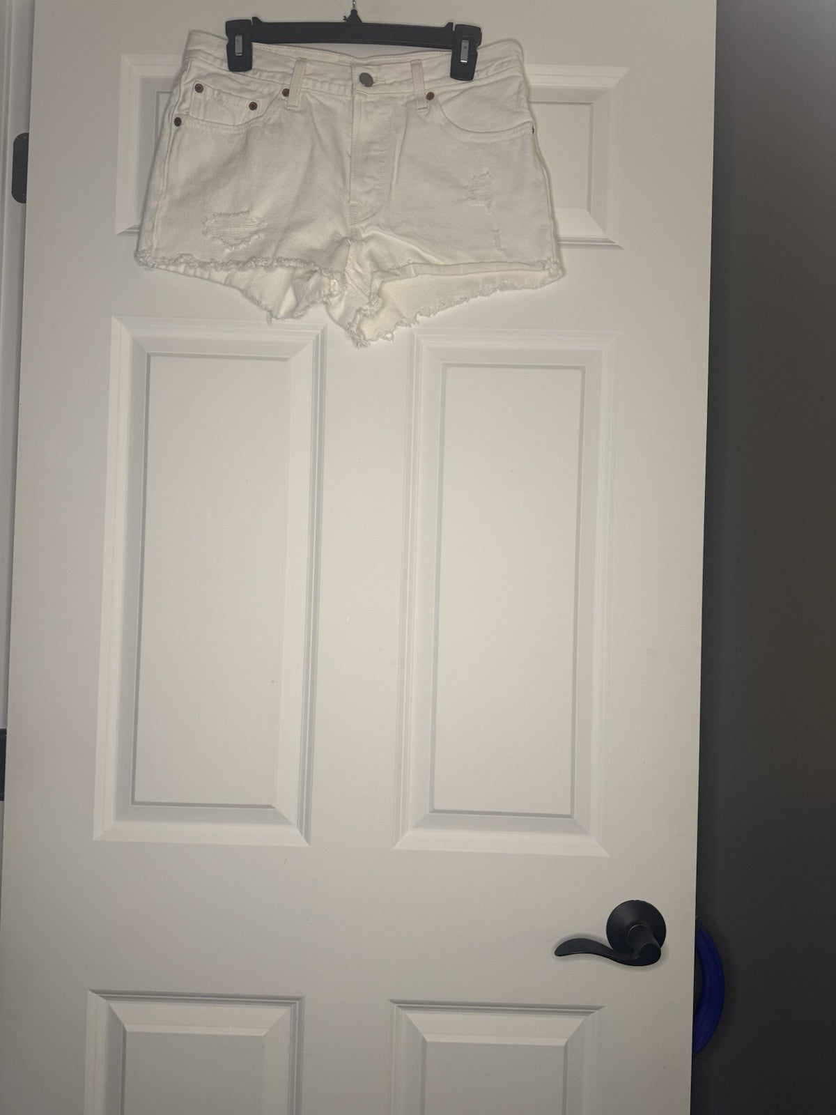 Levi Shorts Size 28 White Distressed Cut Off