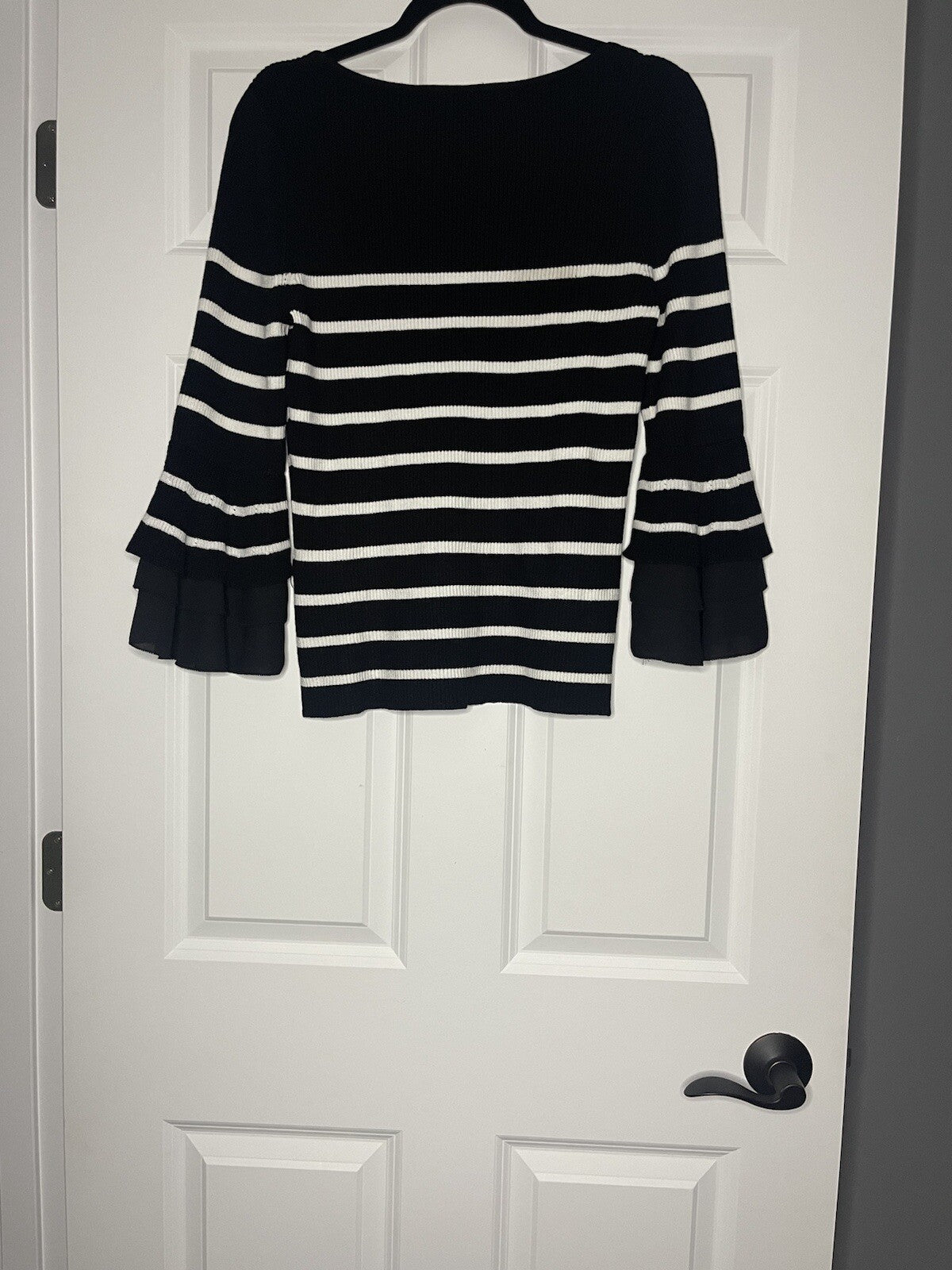 White House black market sweater ribbed black white striped large NWT