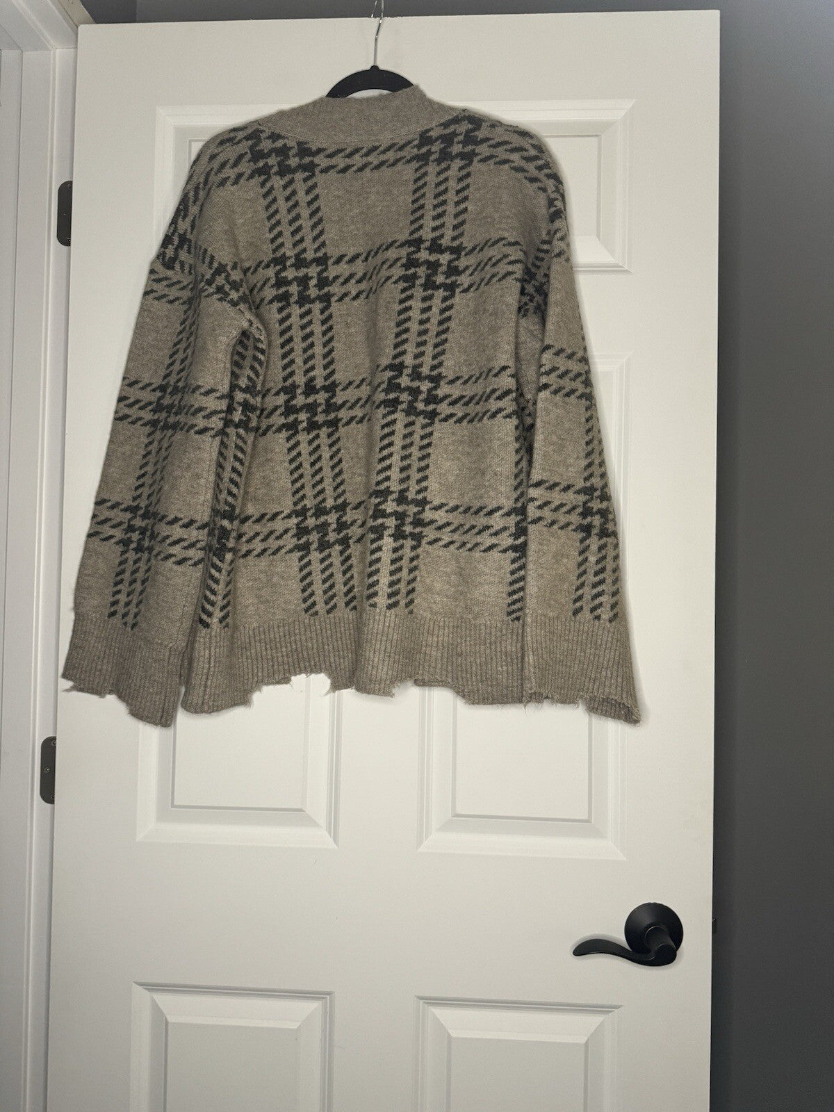 Mystree Cardigan Taupe Gray Print Distressed Trim Large