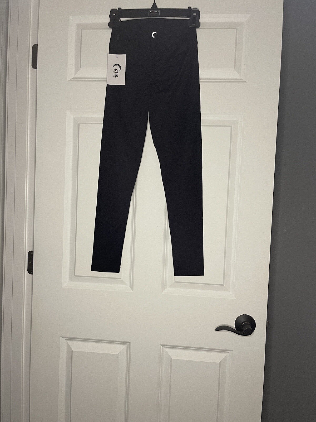 Zyia Black Brilliant Scrunchy What Hi Rise 7/8 Size 4  Nwt