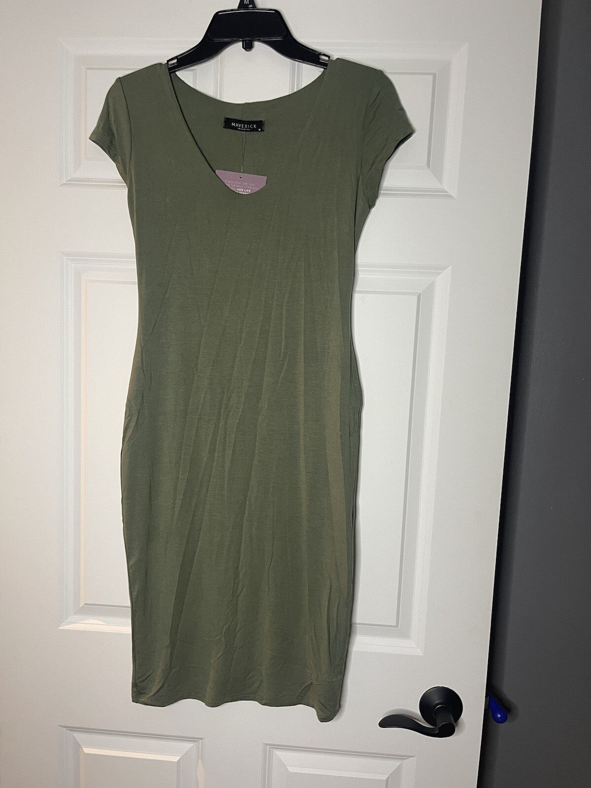 Maverick the collection short sleeve dress green medium nwt 