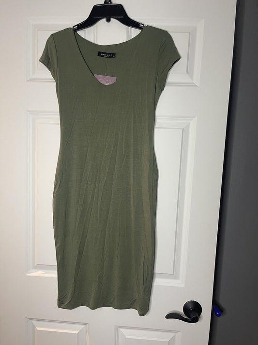 Maverick the collection short sleeve dress green medium nwt 