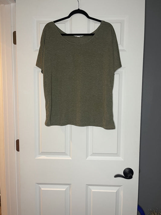Bella canvas flowy shirt green large NWT