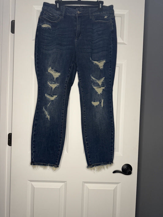 Judy Blue 14w Boyfriend Fit Distressed Dark Wash Jeans 