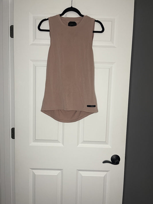 Under armour fitted sleeveless top small mauve