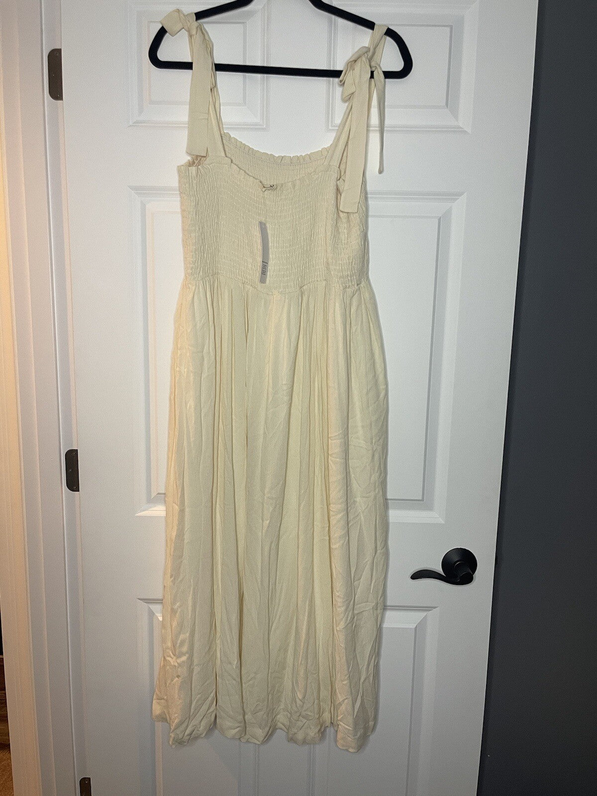 Hello Mia sleeveless tie strap dress xl cream NWT