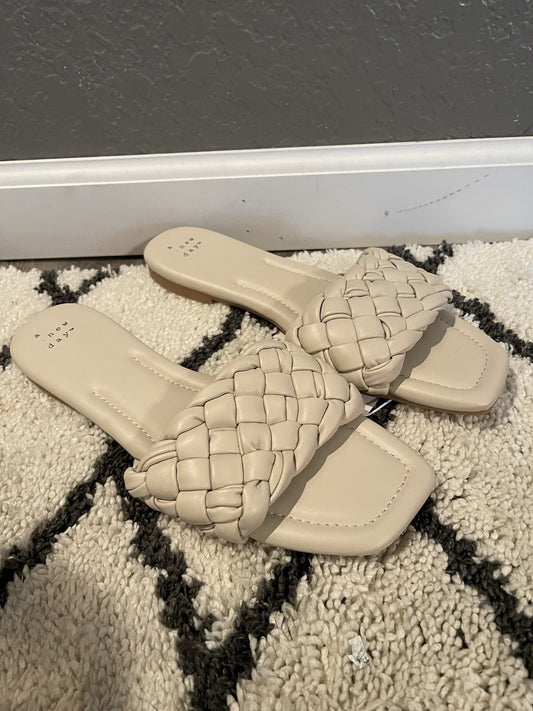 A New Day Cream Sandals Size 10 Nwt 