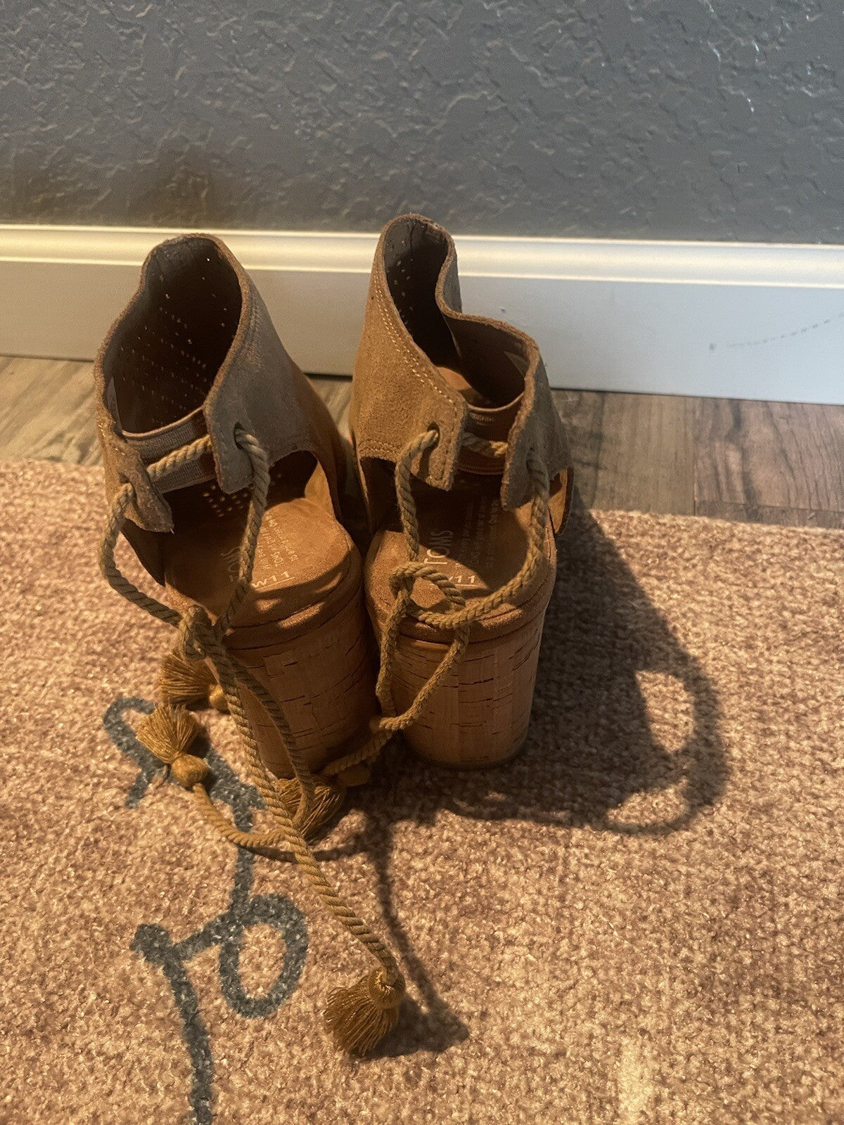 Toms elba toffee suede strappy heels size 11 worn once 