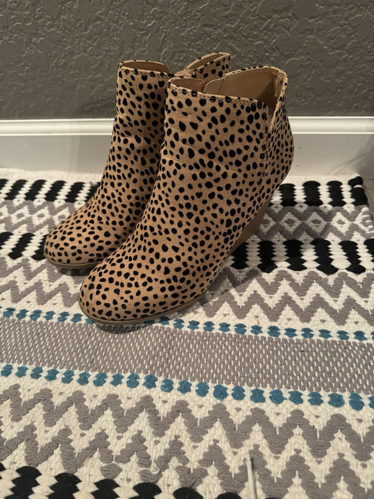 Soda Cheetah Brown Black Booties Size 9 