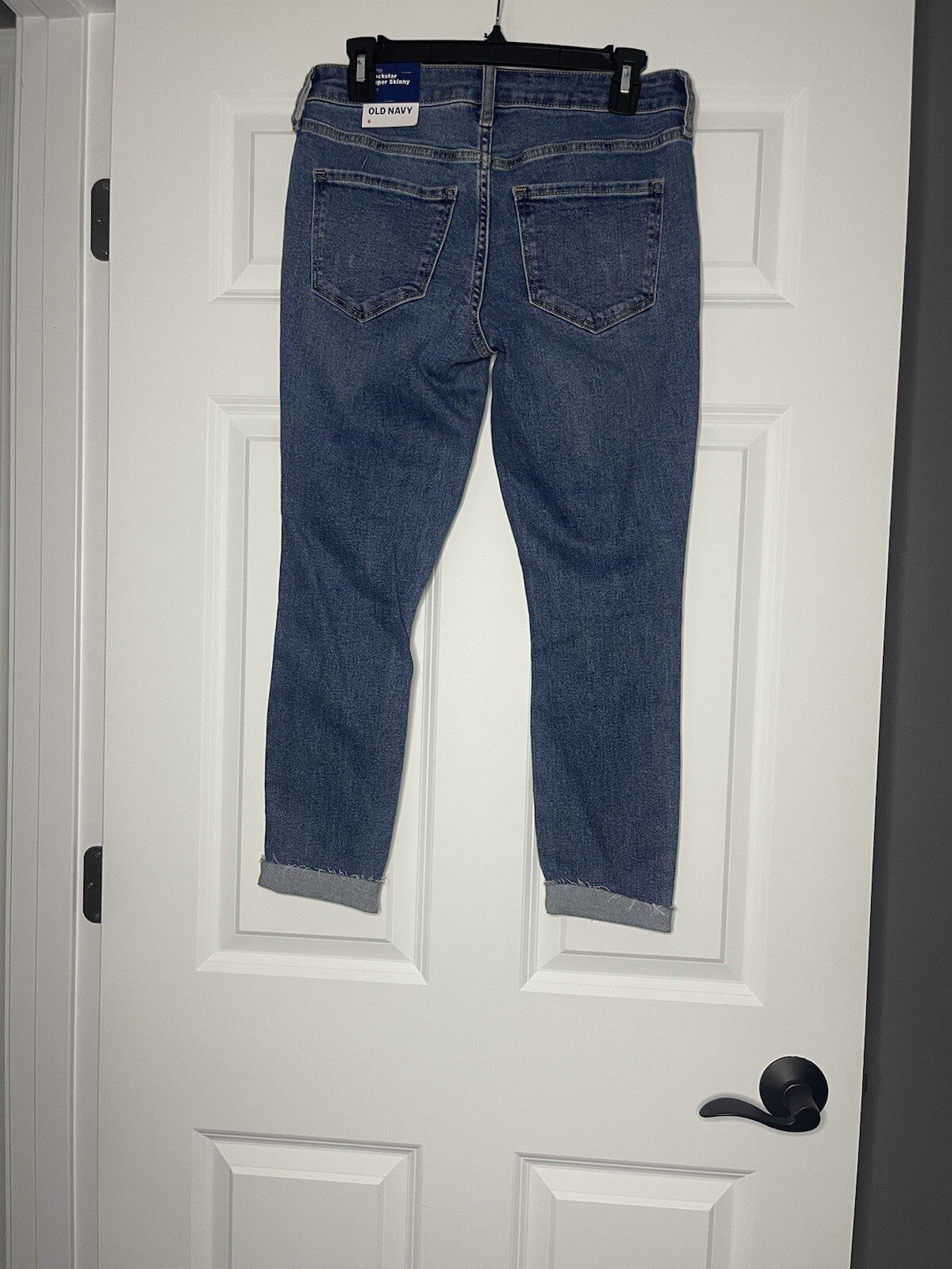 Old Navy Mid Rise Rockstar Super Skinny Jeans Distressed Nwt 