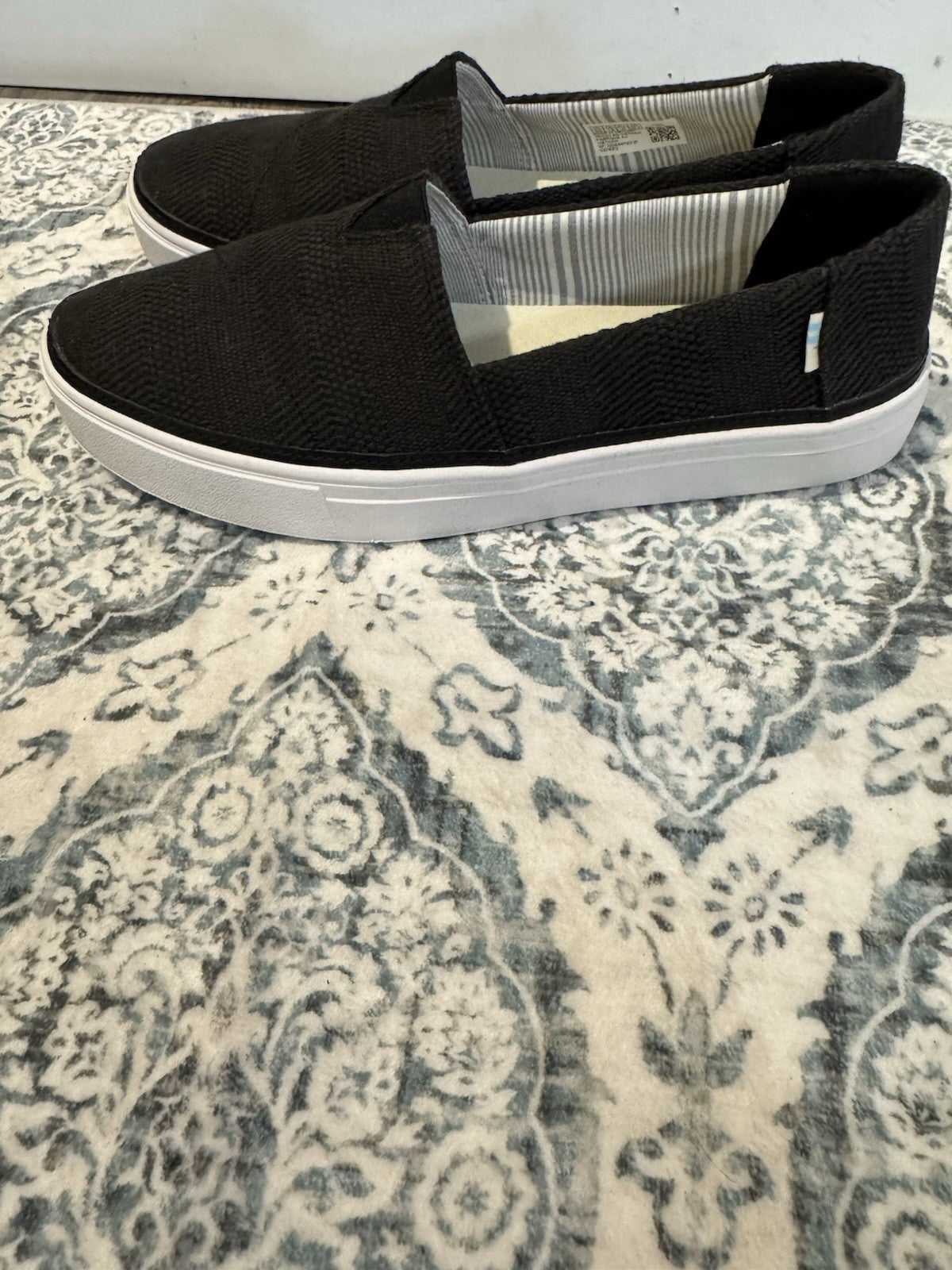 Toms Loafers 9.5 Black In Excellent Condition 