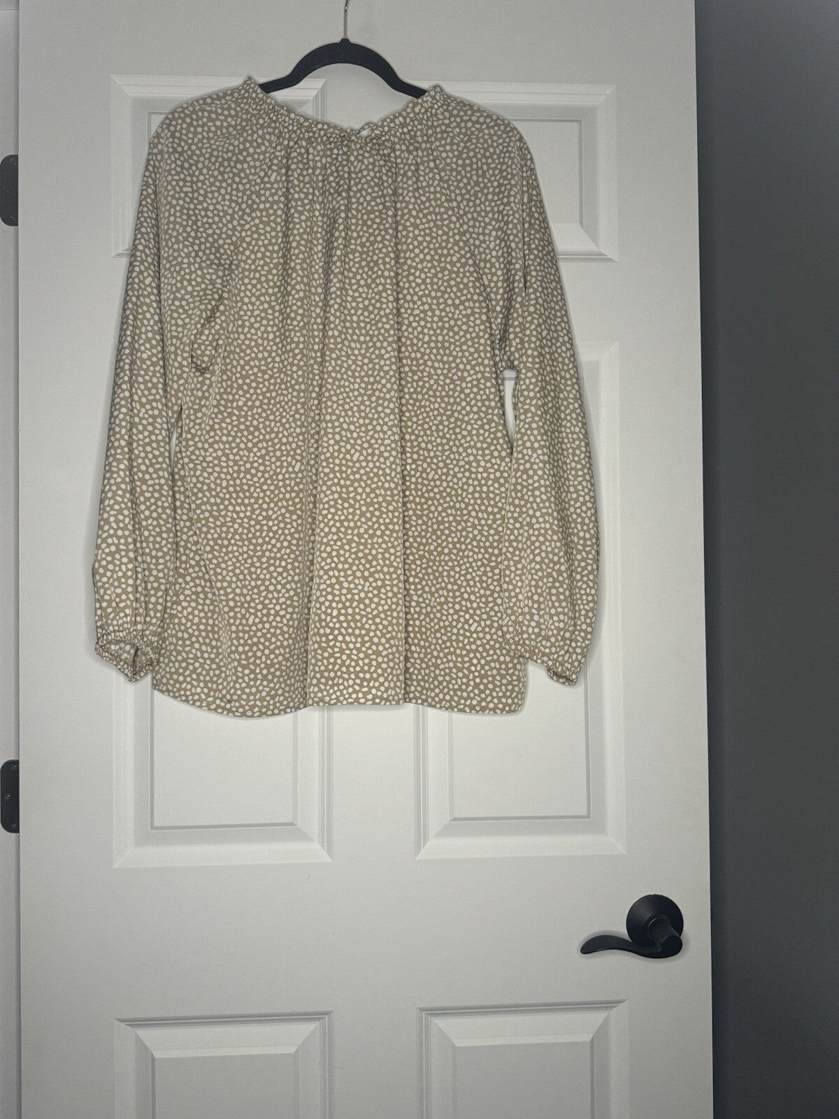 Betseys Boutique Shop Long Sleeve Blouse Taupe Cream Print Xl