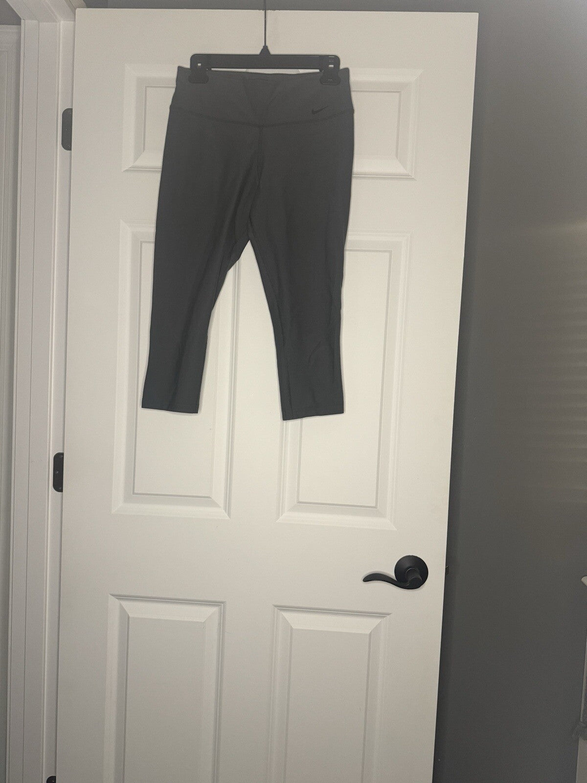 Nike Dri Fit Capri Leggings Small Charcoal
