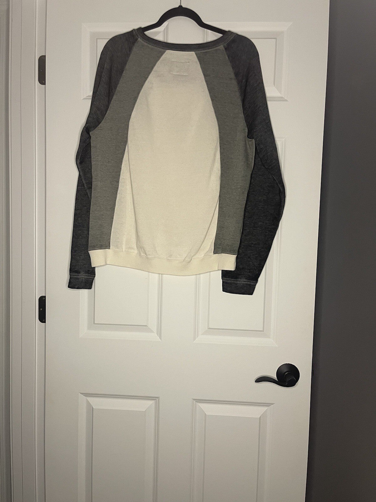 47 Iowa Hawkeyes Large Crew Sweatshirt Gold Cream Gray Herkey 