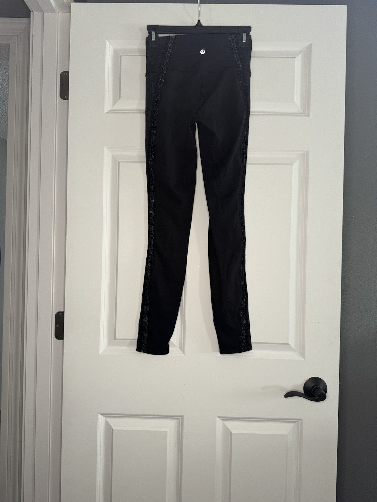 Lululemon Leggings Size 4 Black W Mesh Design On Legs And Down Front And Back