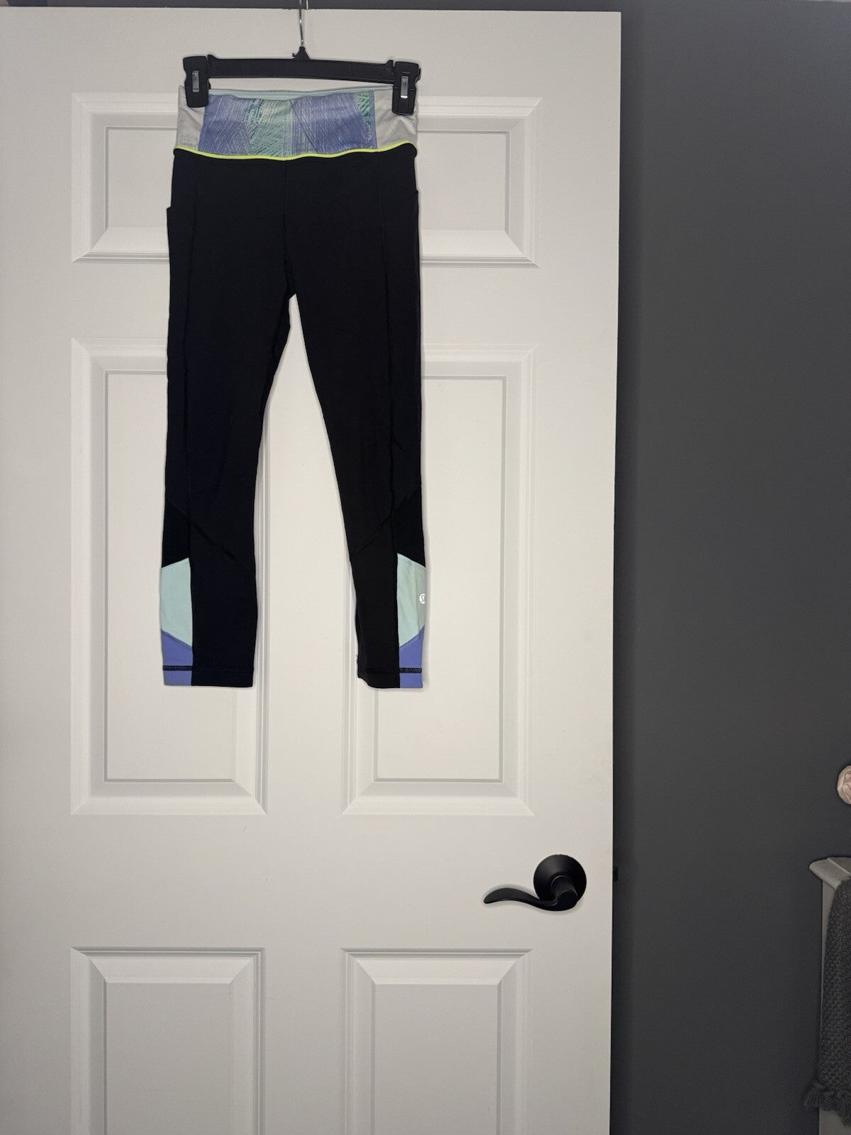 Lululemon Cropped Leggings Size 2 Black Lavender Green Zipper Pocket In Back