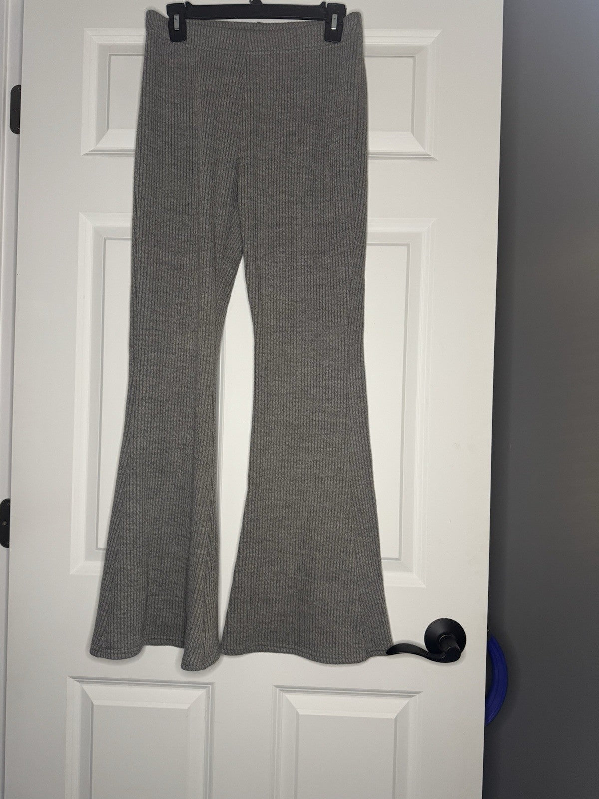 American Eagle Gray Ribbed Bell Bottoms Medium 