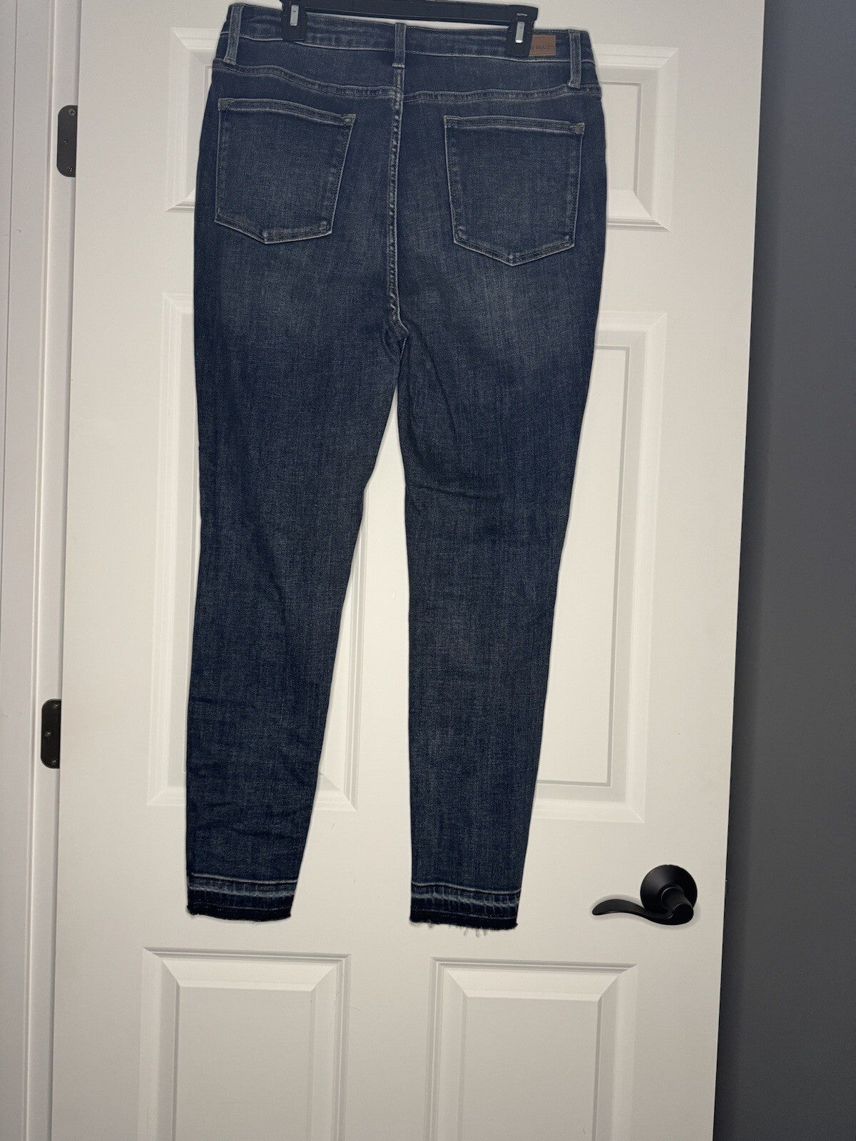 Judy Blue Skinny Fit Jeans 15/32 Some Distressing 