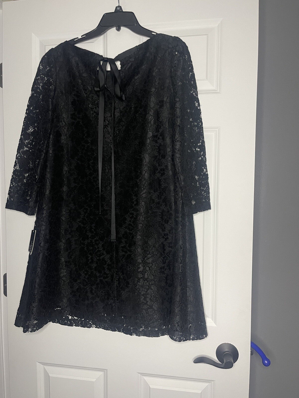 Tahari 3/4 sleeve lace dress size 8 black NWT 