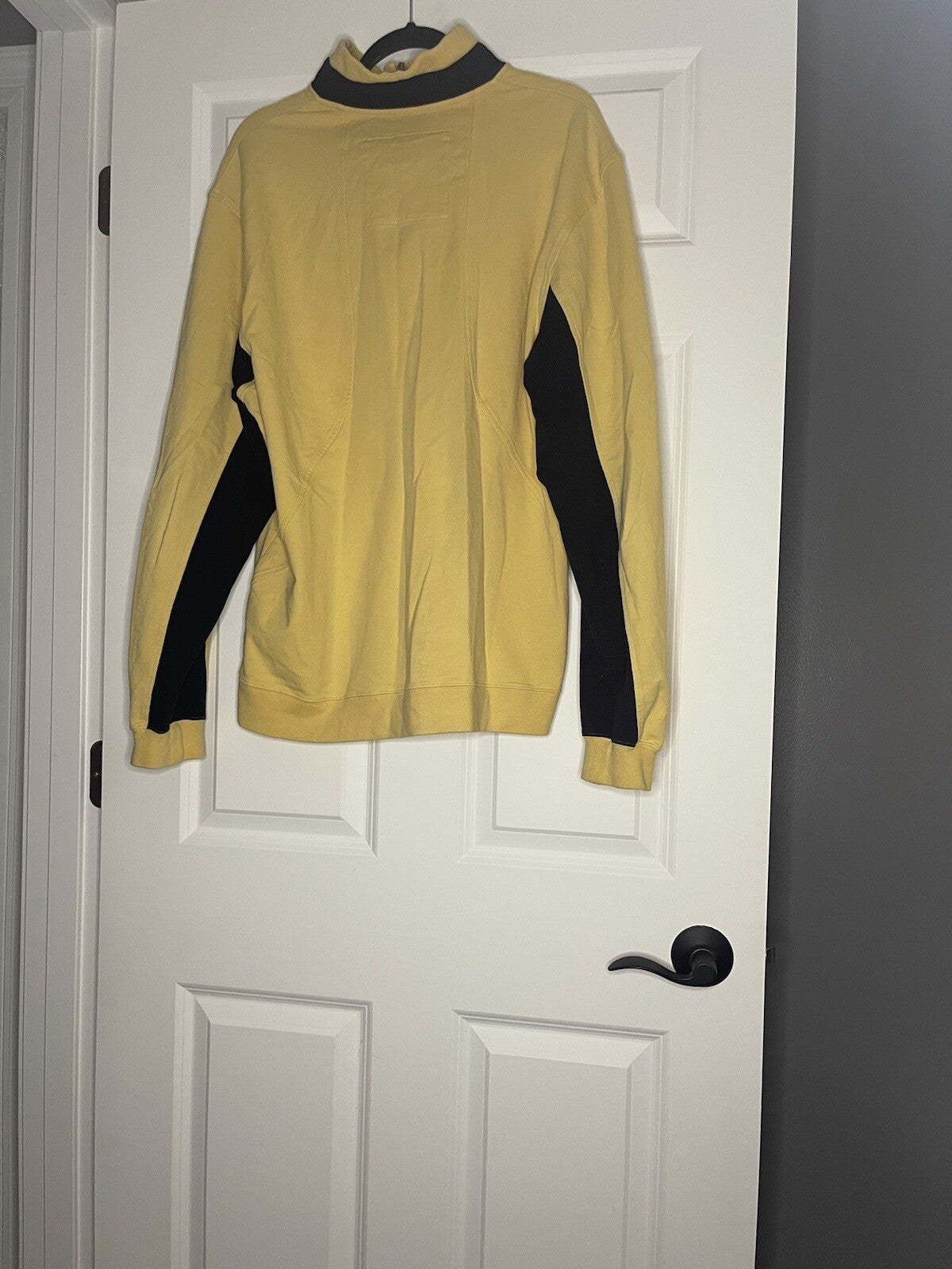 Cutter And Buck Iowa Hawkeyes  Mens Half Zip Xl Yellow And Black 