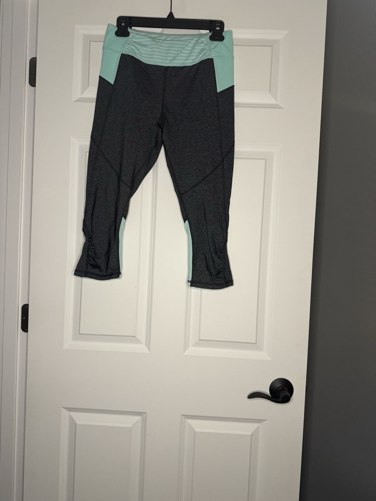 Kyodan 2 Piece Activewear Outfit Medium Zip Up Top Cropped Leggings Green Charco