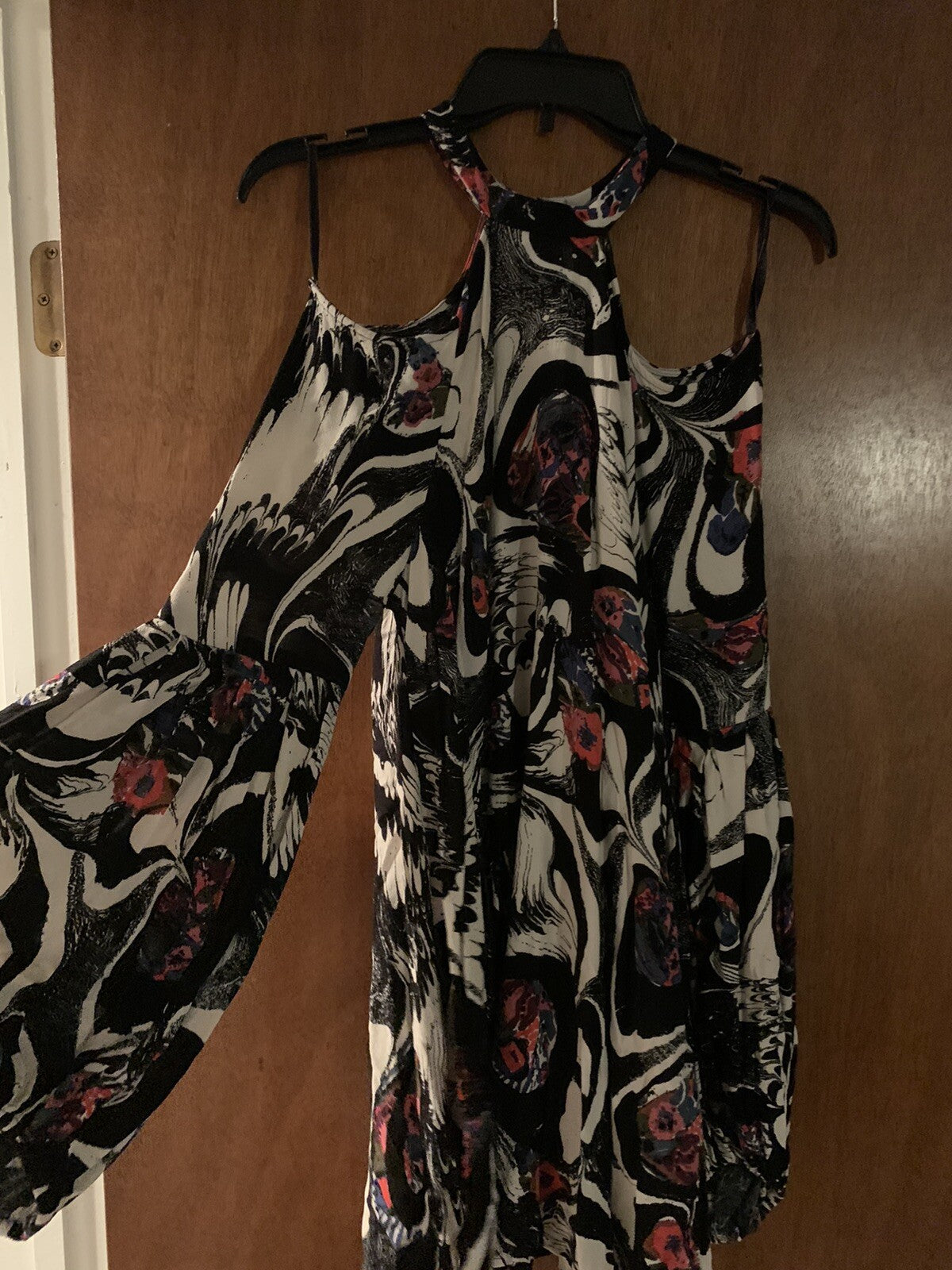 Free People Dress Size Medium Flowy Arms. Worn Once