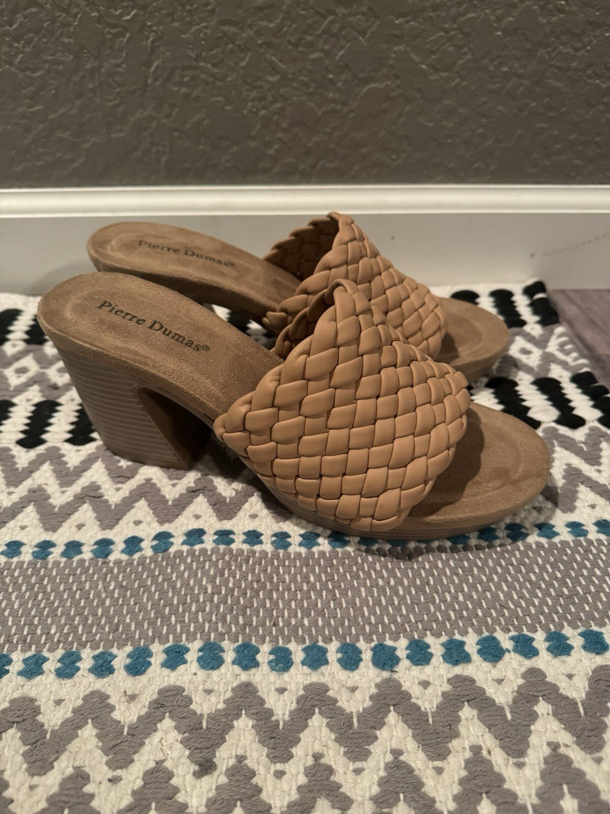 Pierre Dumas Brown Heels Size 9 Brand New 