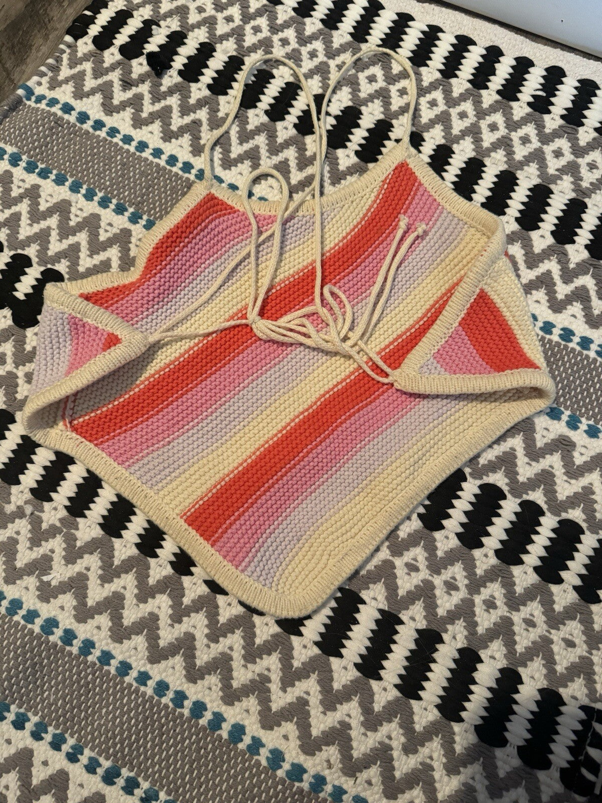 Le lis Sleeveless Crochet Crop Top Small Cream Pink Coral Purple 