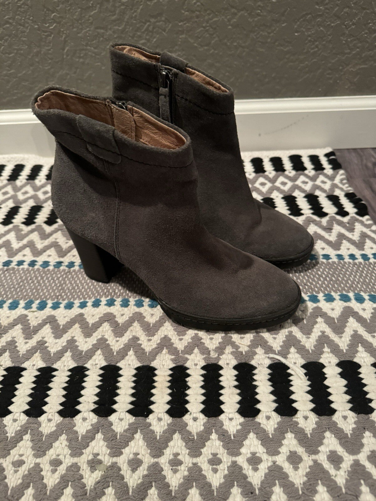 Biala Boots Size 38 Gray 