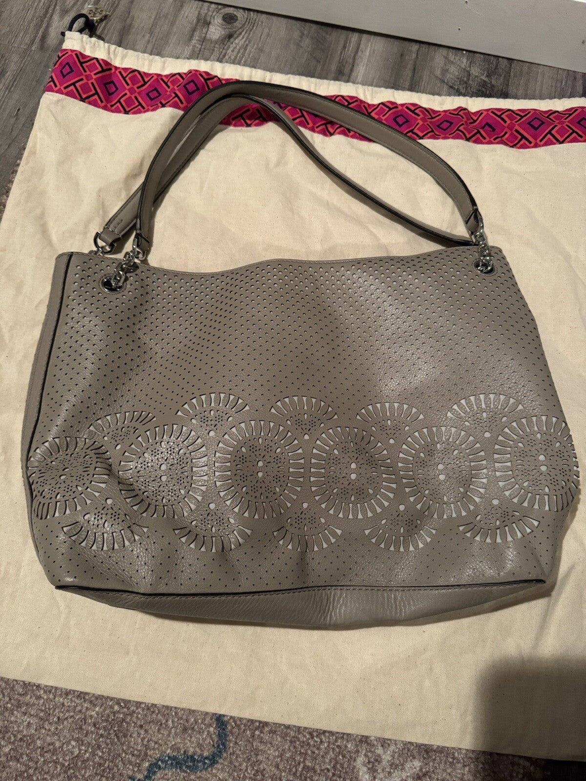 Tory Burch Taupe Shoulder Handbag Cutout Print In Excellent Condition 