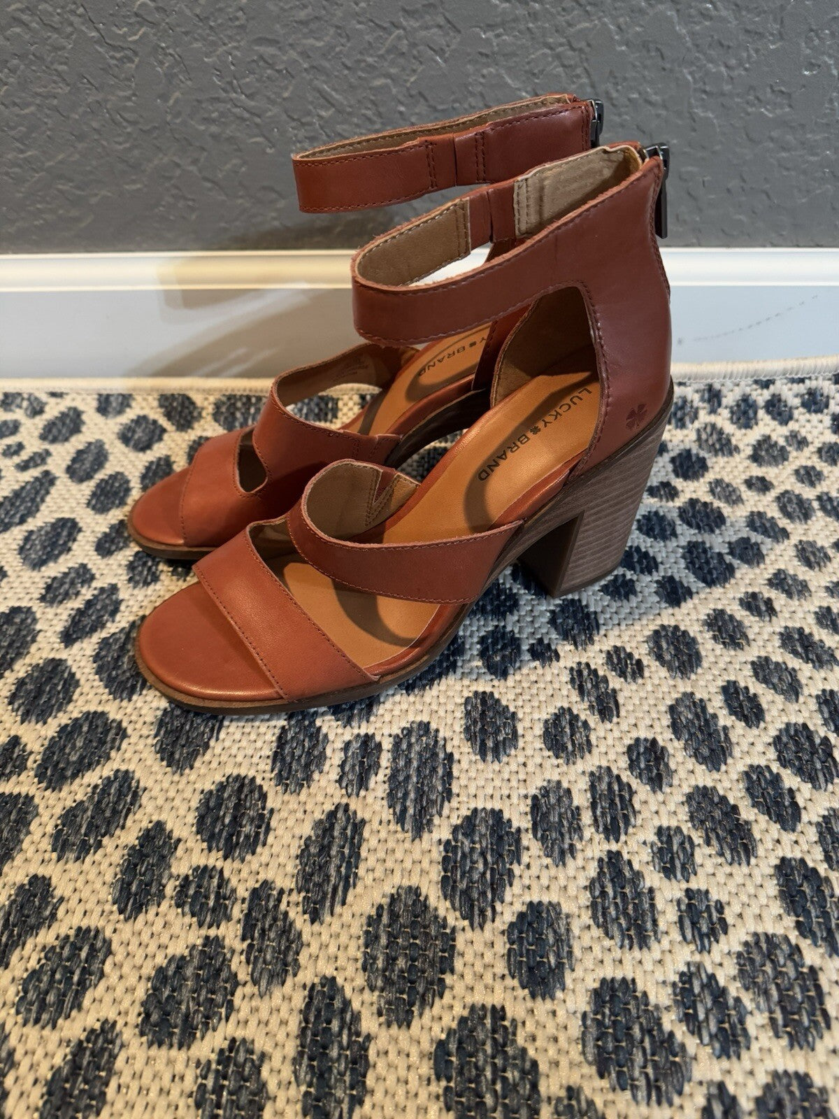 Lucky Brand Strappy Heel Sandals Orangish Brown 8 Brand New 