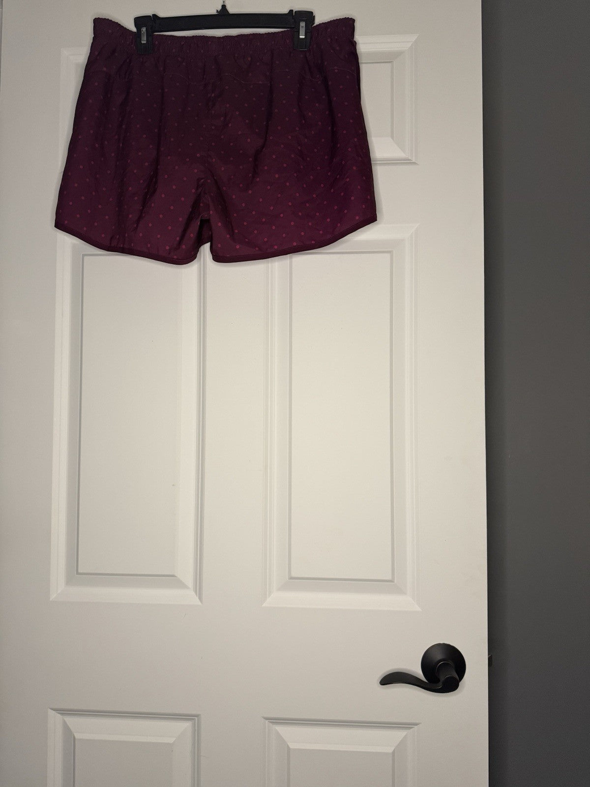 Old Navy Active Go Dry Shorts Semi Fitted Large Maroon Pink Polka Dot 