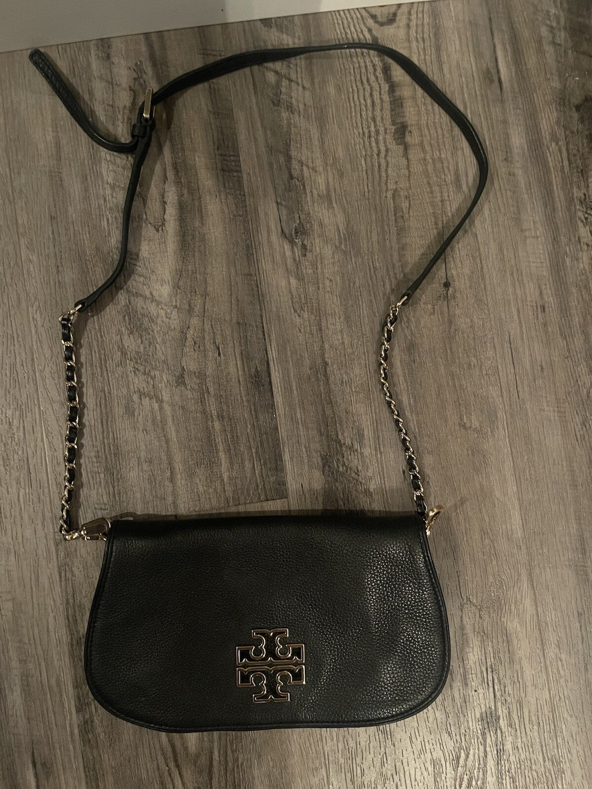 Tory Burch Black Crossbody Clutch In Excellent Condition 