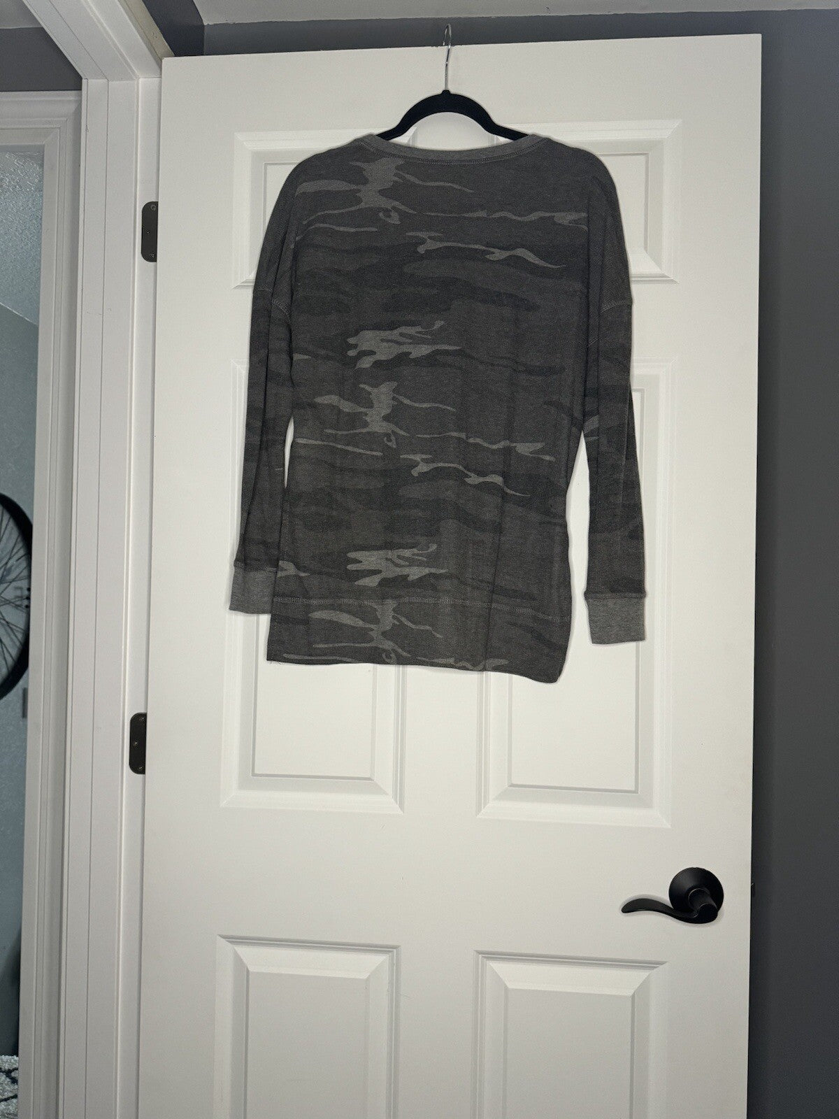 Z Supply Waffle Knit Long Sleeve Gray Camo Small 