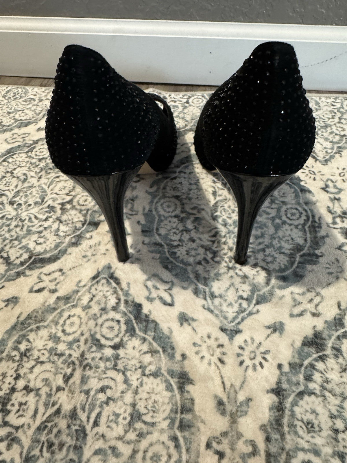 White House Black Market Black Beaded Pumps 9.5 In Great Shape